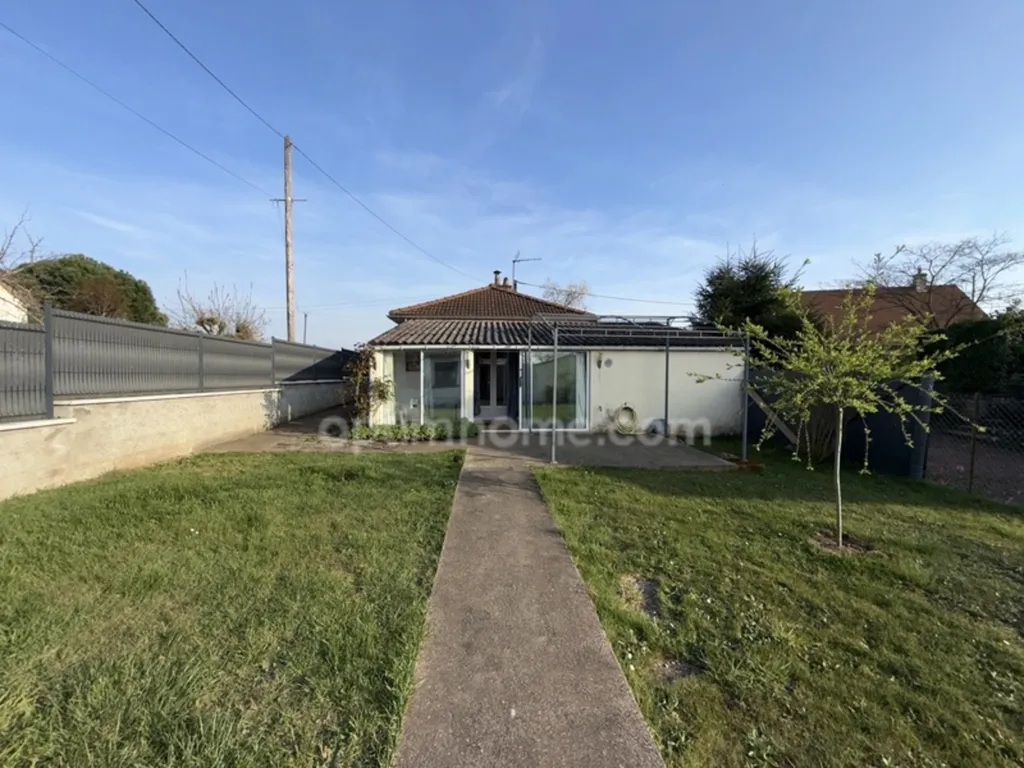 Jardin - Maison de Plain-Pied avec Jardin à Heuilley-sur-Saône
