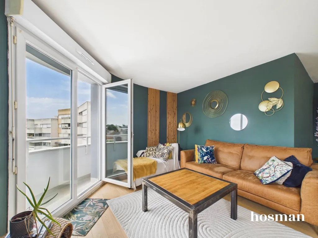 Living Room - T3 Apartment with Balcony in Rezé