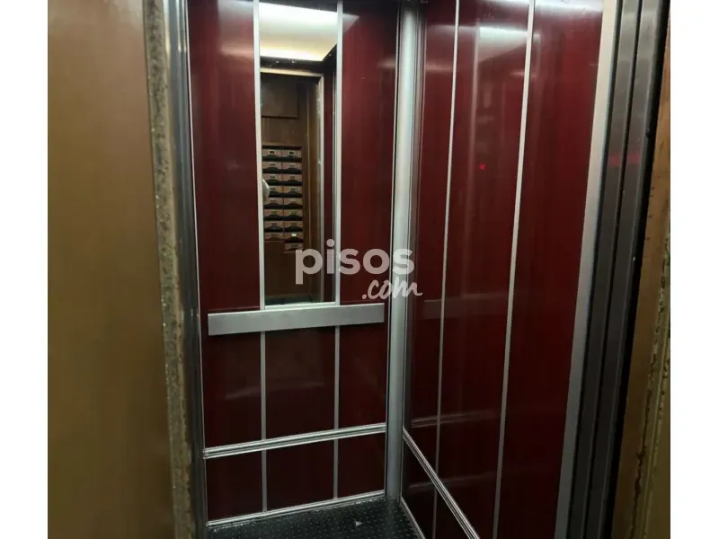 Entrée - Apartment with Potential in Gijón's Triángulo de Oro