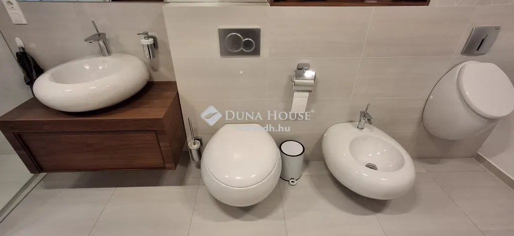 Bagni - Premium House with Mediterranean Panel in Dunaharaszti