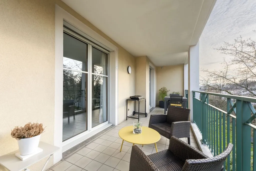 Balcon - Appartement Luxueux avec Terrasse à Tassin-la-Demi-Lune
