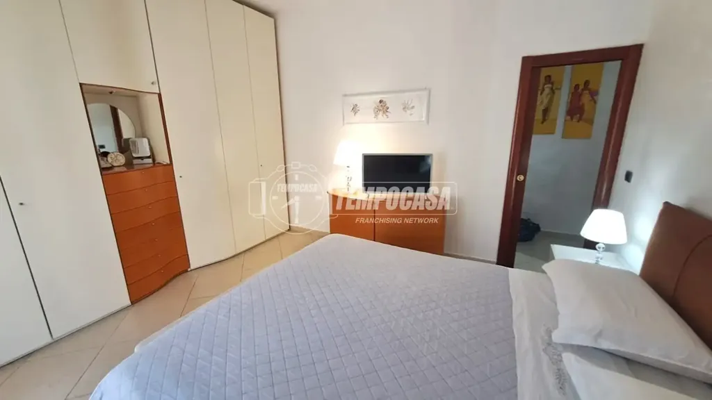 Magamistoad - Fully Renovated Apartment with Terrace in Adelfia