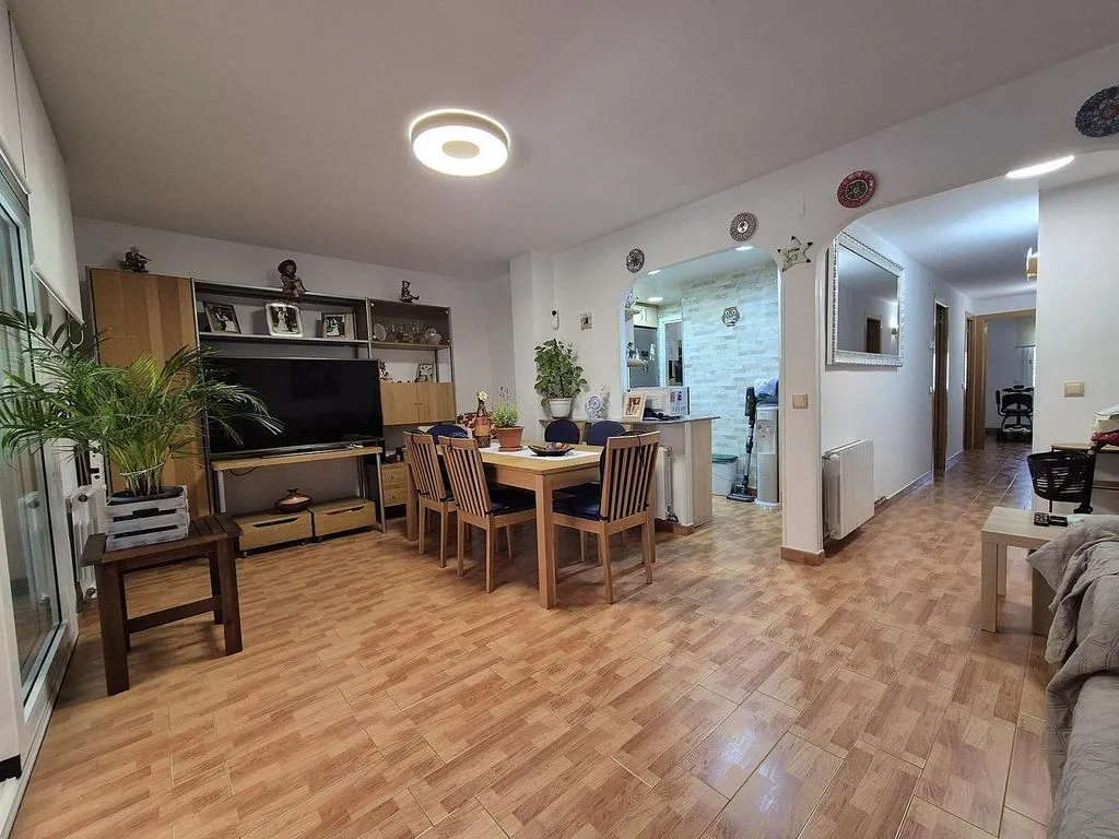 Salle à manger - Apartment with Pool and Terrace in Coma-Ruga