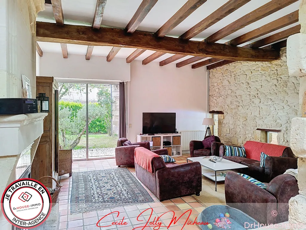 Séjour - Maison en Pierre avec Piscine à Saint-Savin