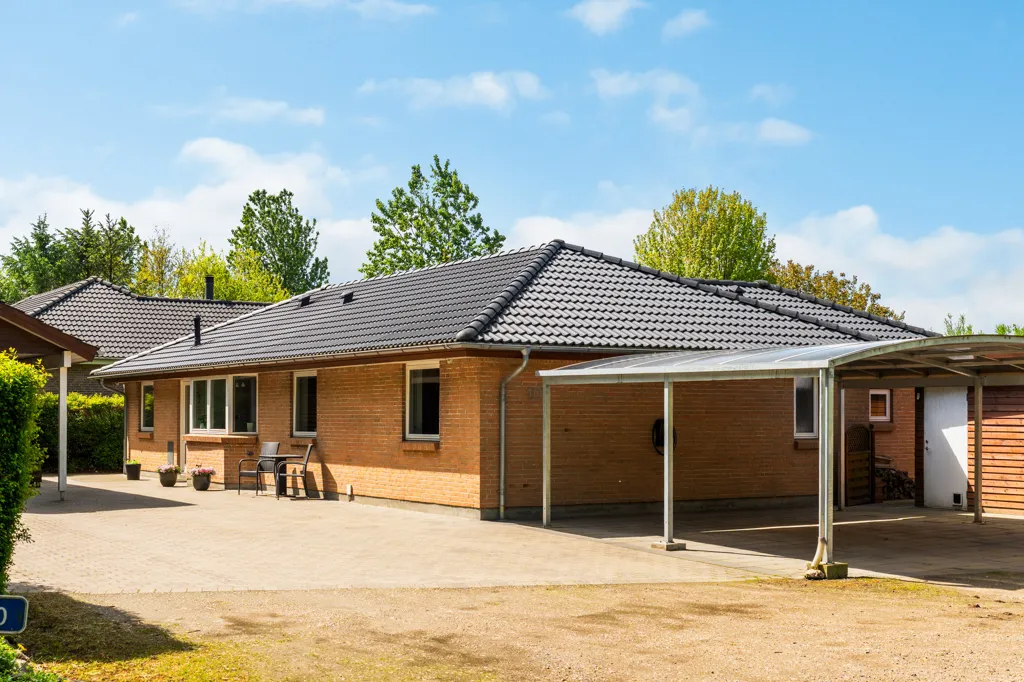 Exterior - Detached Villa with Garden in Karup J