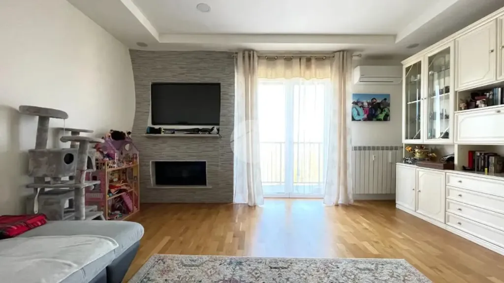 Séjour - Renovated Apartment with Mountain View in Brescia