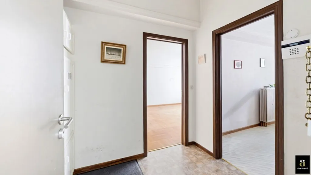 Hallway - Spacious Ground Floor Apartment near Rubensplein