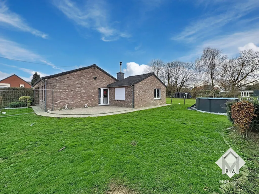 Jardin - Villa avec Panneaux Solaires et Jardin à Awans Othée