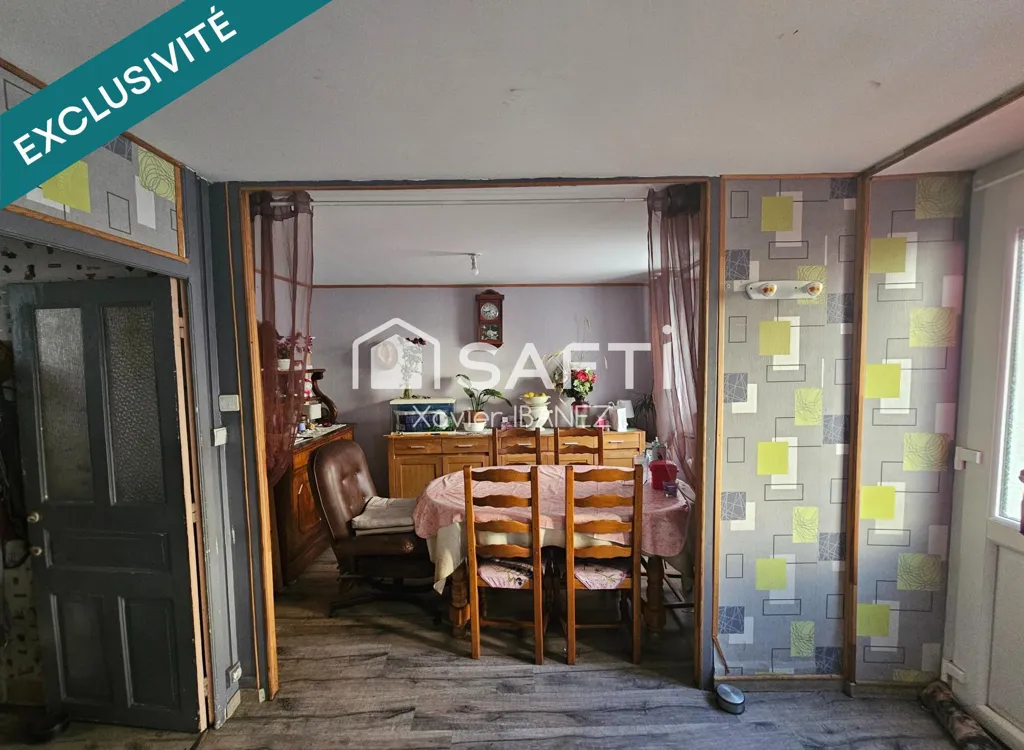 Salle à manger - Maison de Ville avec Cour Intérieure à Saint-Chély-D'Apcher