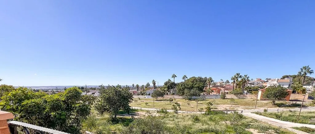 Jardin - Luxury Villa with Pool in Ciudad Quesada