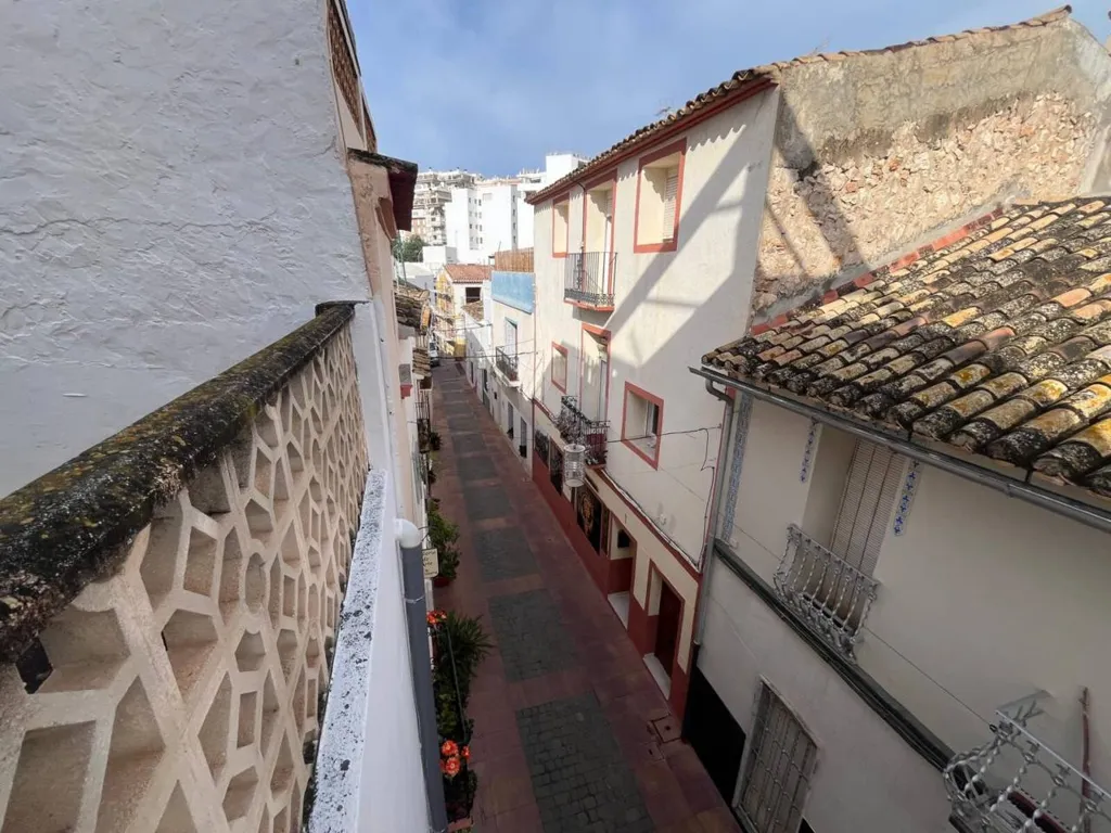 Rõdu - Townhouse for Renovation in Calpe's Old Town