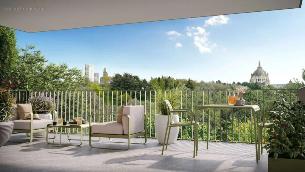 Terrass - Apartment with Balcony in Lisieux