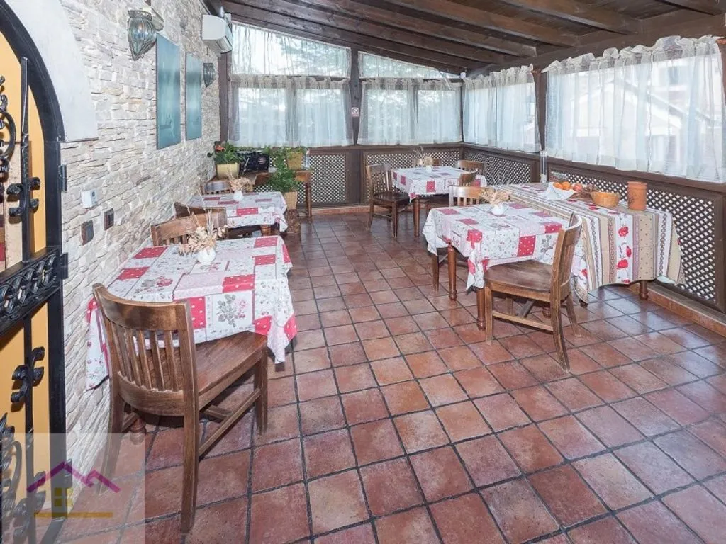 Terrasse - Luxury Hotel with Lake View in Villar de Olalla