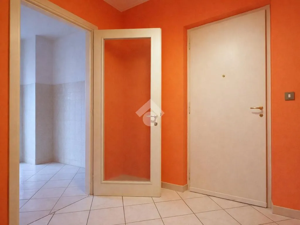 Hallway - Central 4-Bed Apartment with Balcony in Cossato