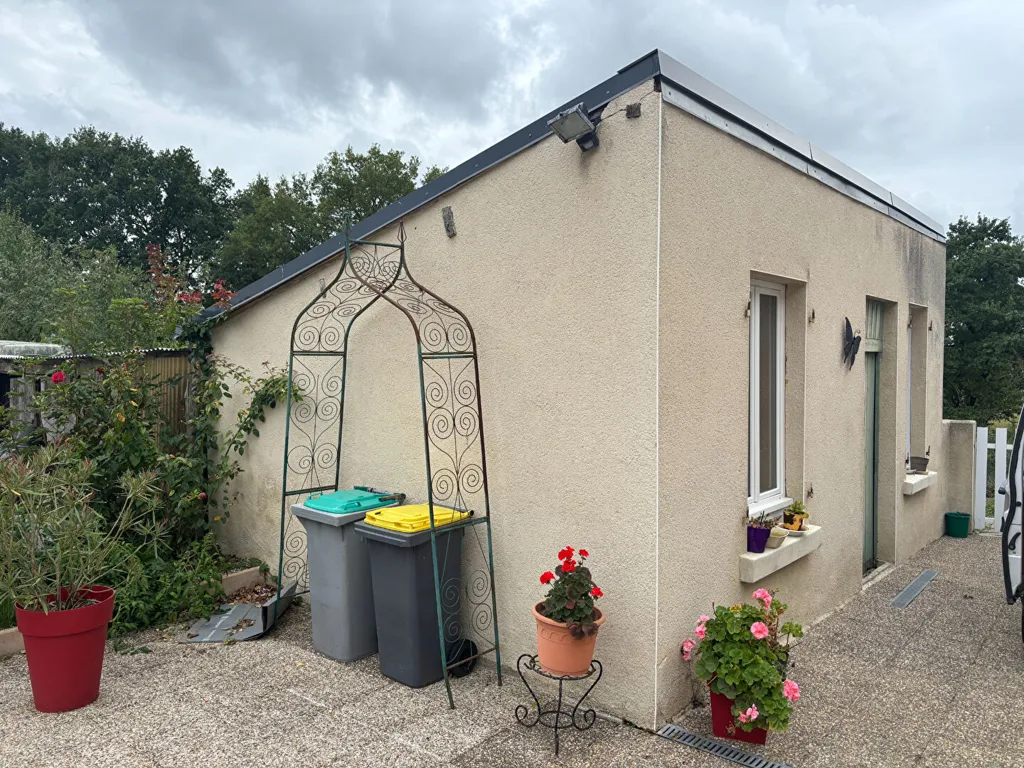 Välivaade - House with Garden in Quiet Hamlet, Bossay Sur Claise