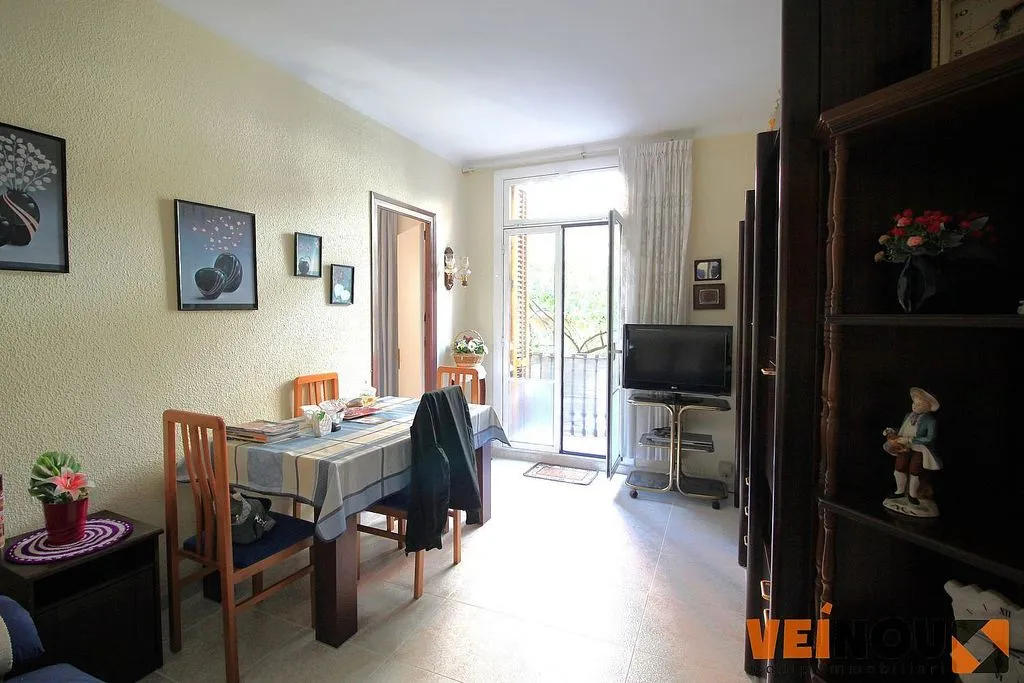 Söögituba - Apartment with Balcony in La Maternitat