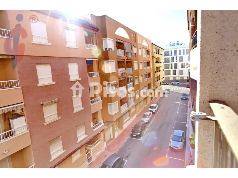 Rõdu - East-Facing Apartment with Terrace in Guardamar
