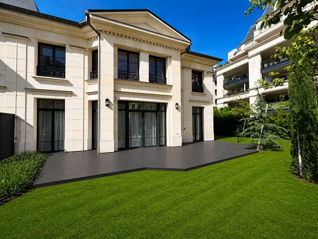 Aed - Contemporary House with Lake View in Clamart