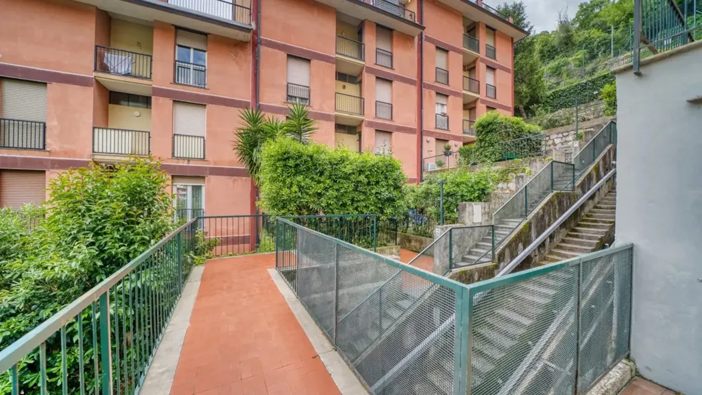 Toad - Spacious Duplex with Pools in Rapallo