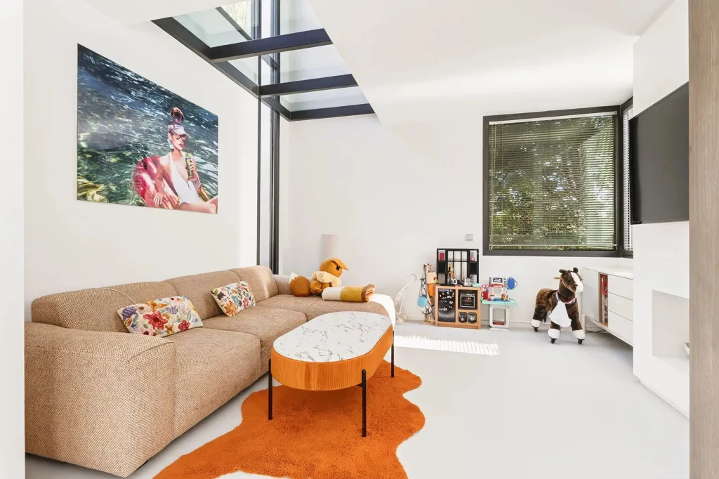 Séjour - Propriété Architecturale avec Piscine à Garches