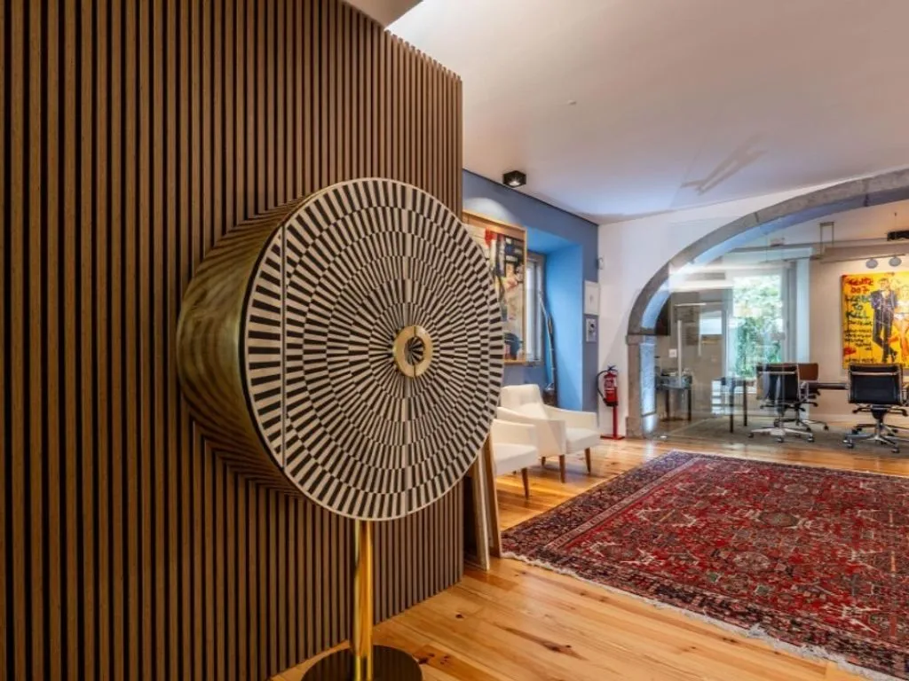 Entrée - Luxury Office with Historic Charm in Chiado, Lisbon