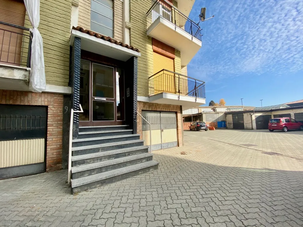 Välivaade - Bright Flat with Balcony in Cuorgnè Centre