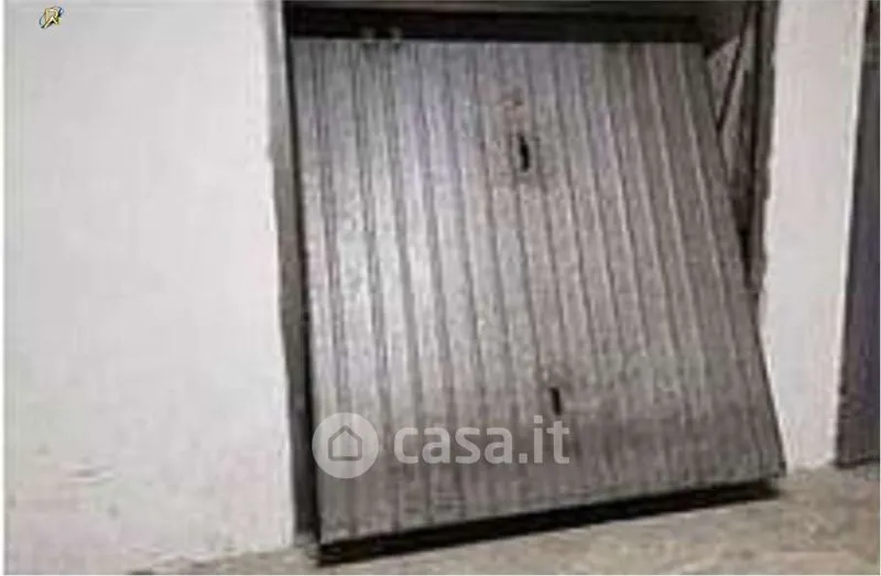 Garage - Apartment with Balconies in Cerignola
