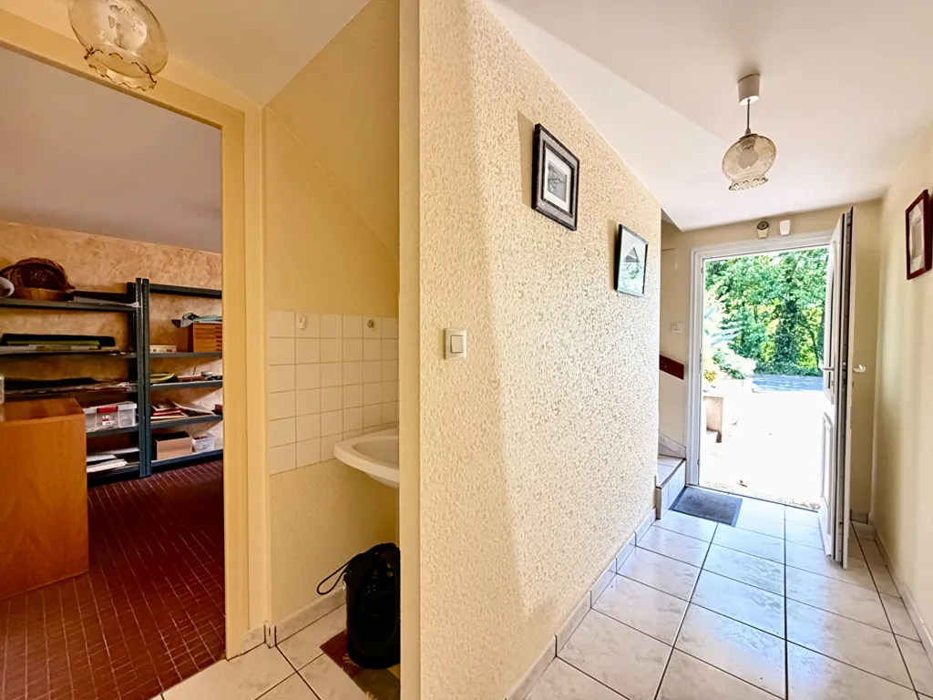 Entrée - Maison Familiale avec Sous-Sol à Derval