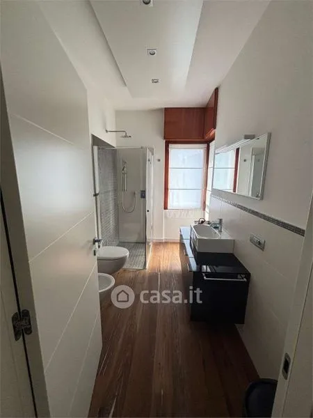 Bagni - Modernised Apartment with Balcony in Tavernerio