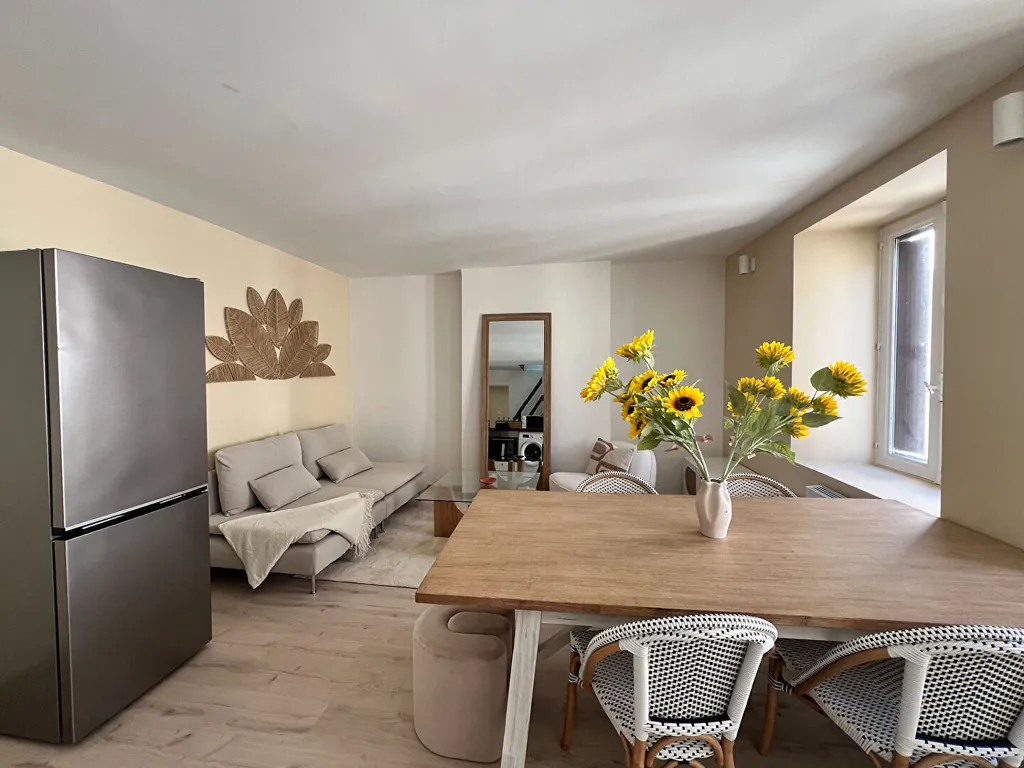 Sala da pranzo - Modernised 4-Piece Apartment in Reims