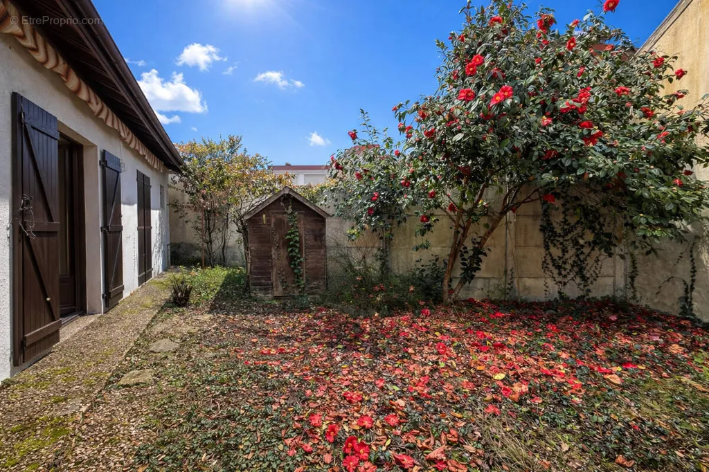 Aed - Renovatable House with Garden in Arcachon