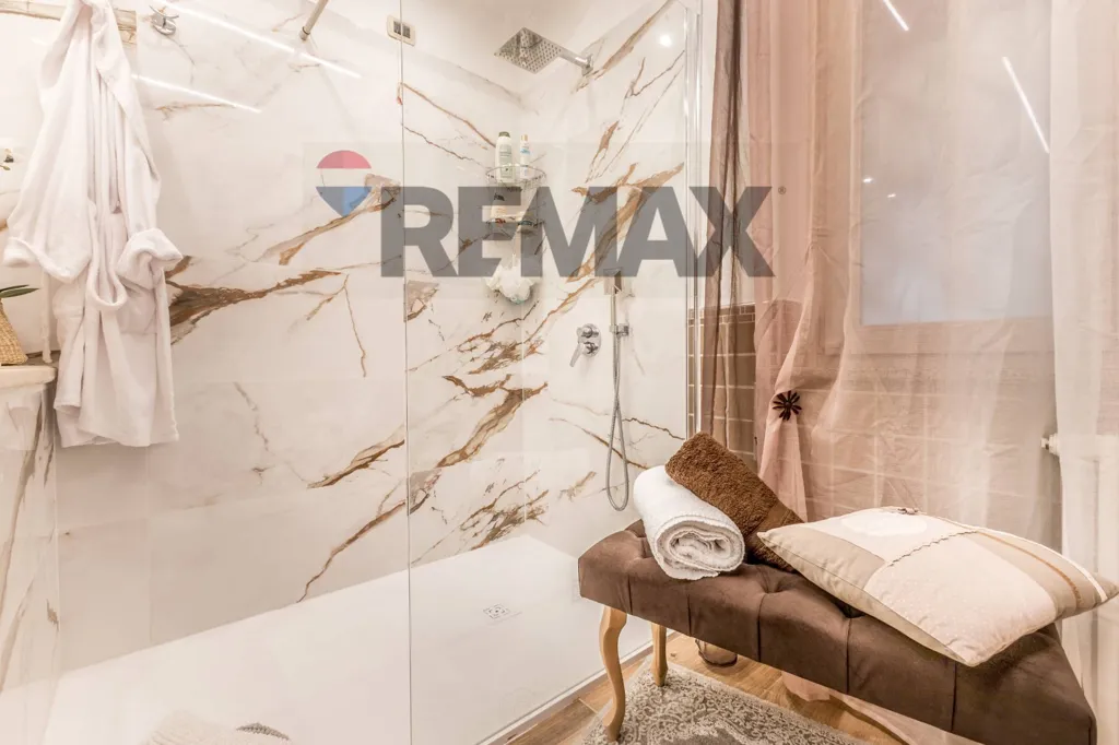 Salles de bain - Ristrutturato Triplex with Terrace in Roma