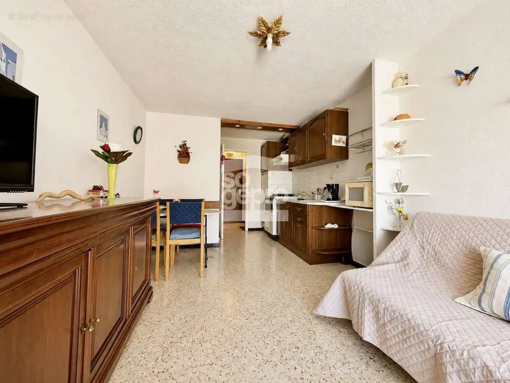 Elutuba - 2-Bedroom Apartment with Balcony in Cap d'Agde