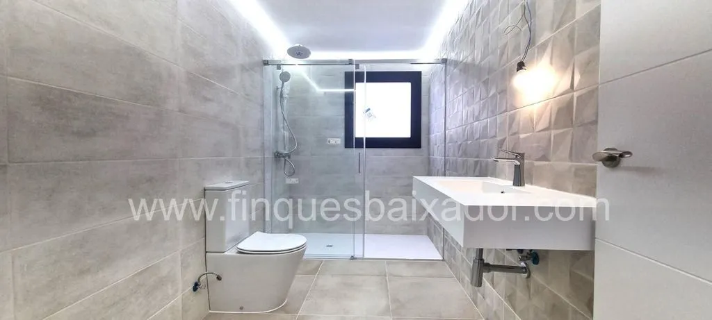 Vannitoad - New Build House with Pool in Segur de Calafell