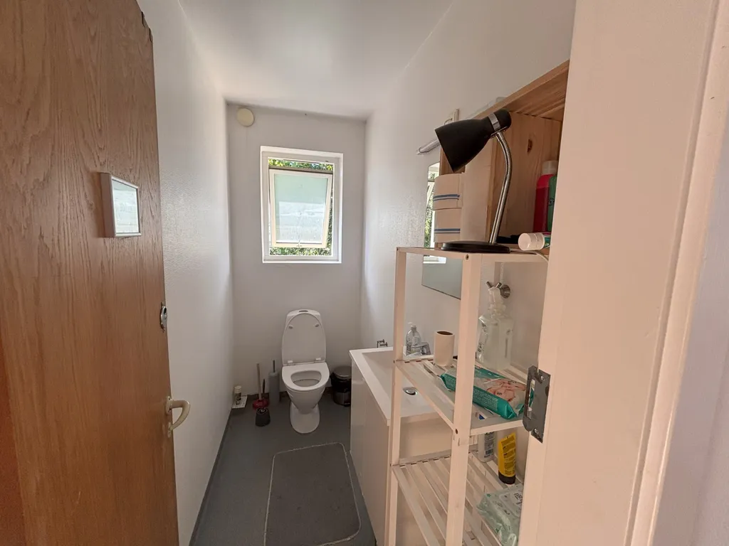Salles de bain - Room with Balcony in Central Viby J