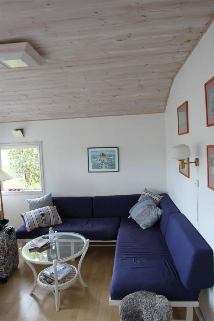 Séjour - 1960s Cottage on Freehold in Gotland