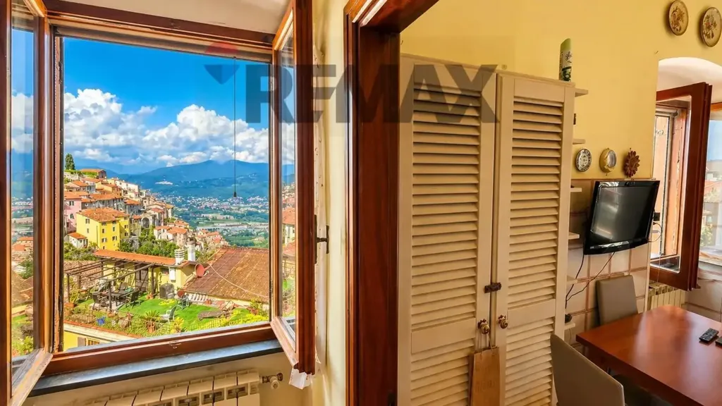 Séjour - Panoramic Apartment with Garden in Vezzano Ligure