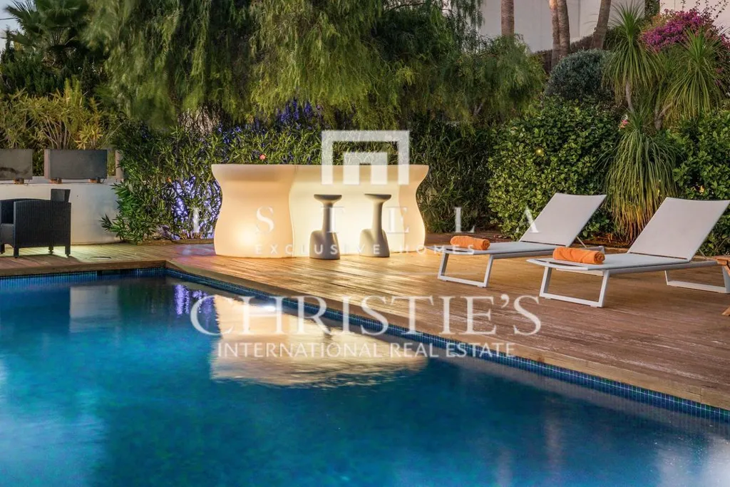 Piscine - Modern Villa with Sea View in Santa Eulalia