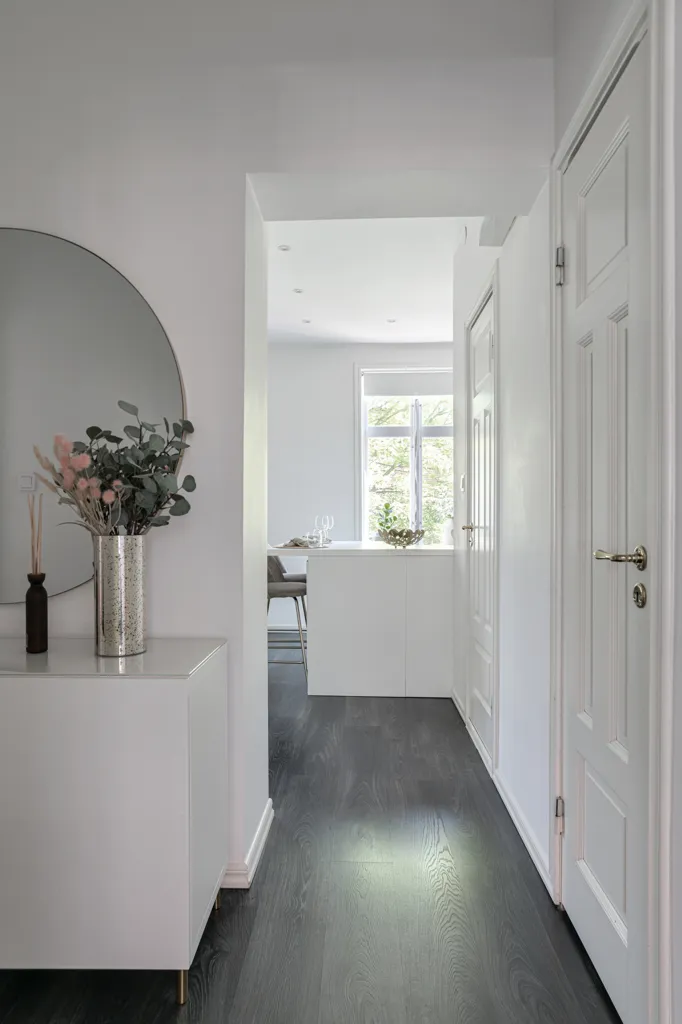 Esik - Charming Two-Bedroom Flat with High Ceilings in Helsingborg