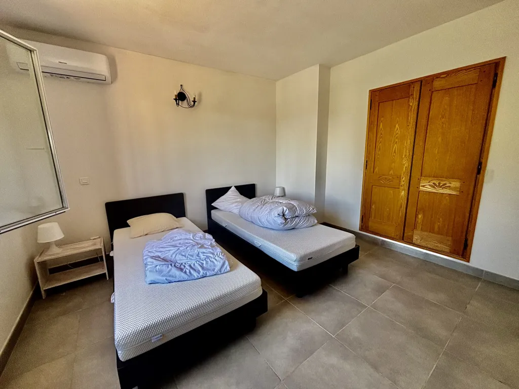 Chambres - Villa Luxueuse avec Piscine à Malaucène