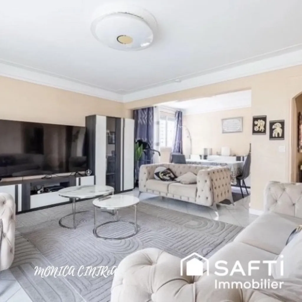Soggiorno - Spacious 5-Piece Flat with Garage in Longjumeau