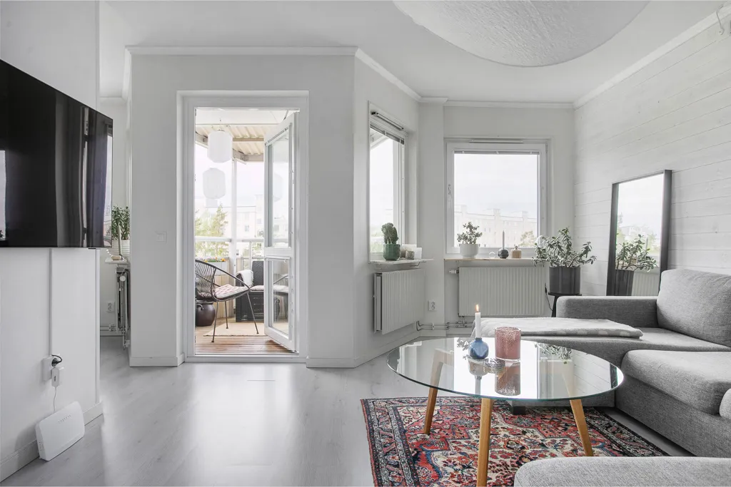 Elutuba - Apartment with South-Facing Balcony in Tyresö