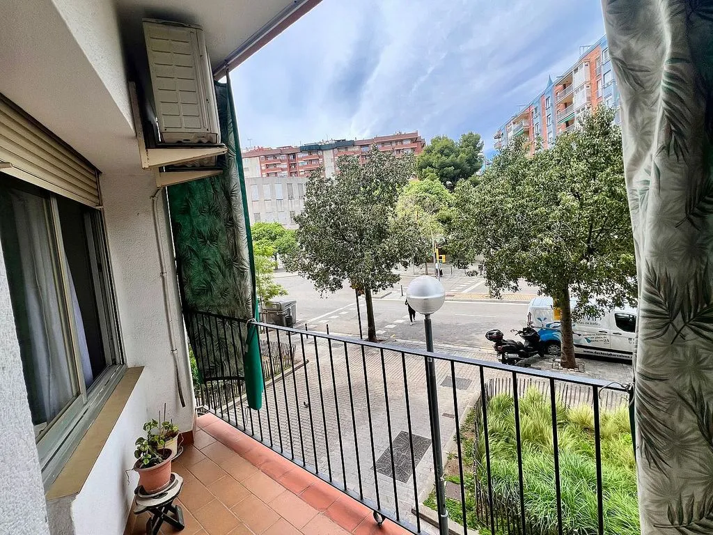 Balcon - Apartment with Balcony in Les Corts