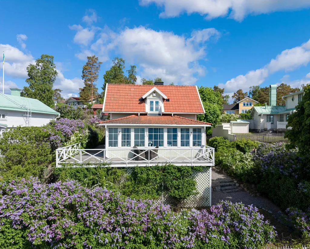 5-toaline maja asukohas Haninge kommun