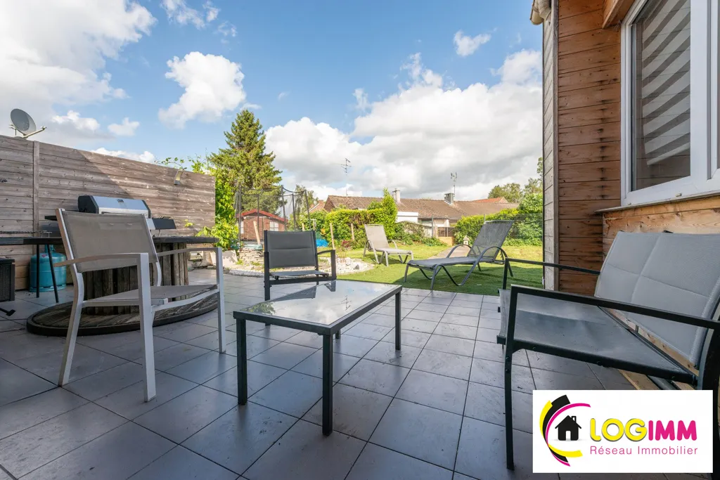 Terrass - Ground Floor House with Terrace in Jenlain