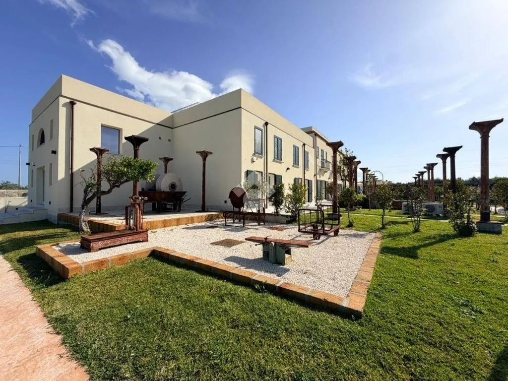 Aed - Luxury Farmhouse with Rooftop Terrace in Paceco