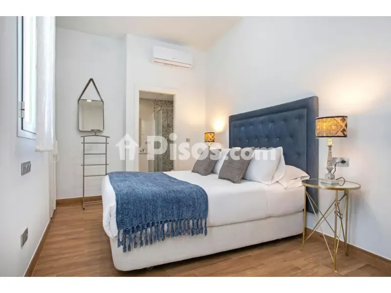 Bedrooms - Studio Suite with A/C in San Roque-La Calzada