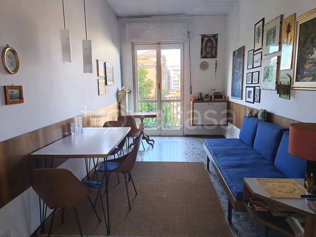 Salle à manger - Panoramic Apartment with Balcony in Crocetta, Turin