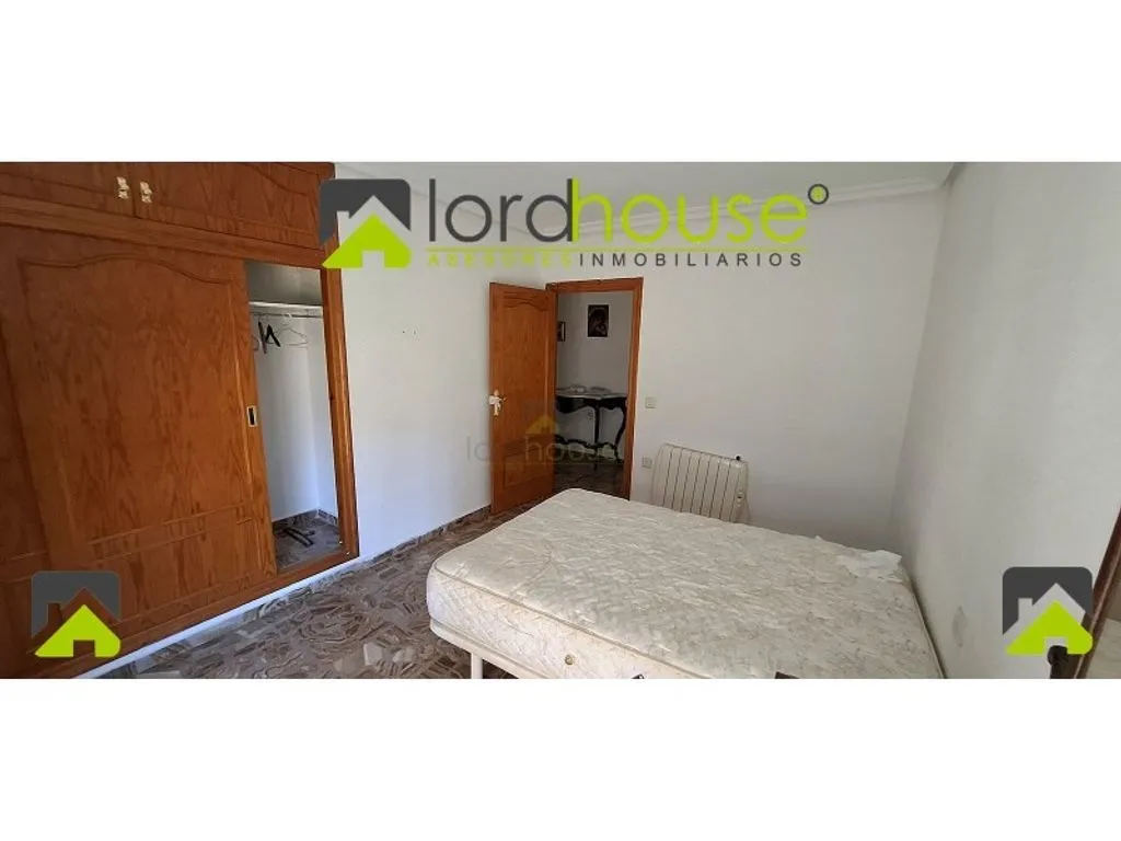 Magamistoad - Commercial and Residential House in Lorca