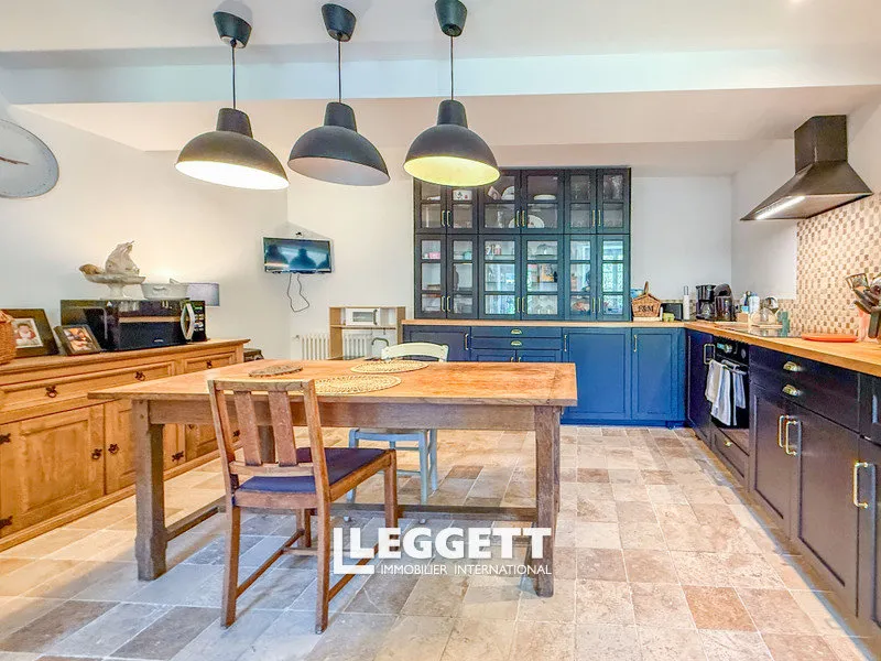 Kitchen - Charming 4-Bedroom House with Pool in Ardiège